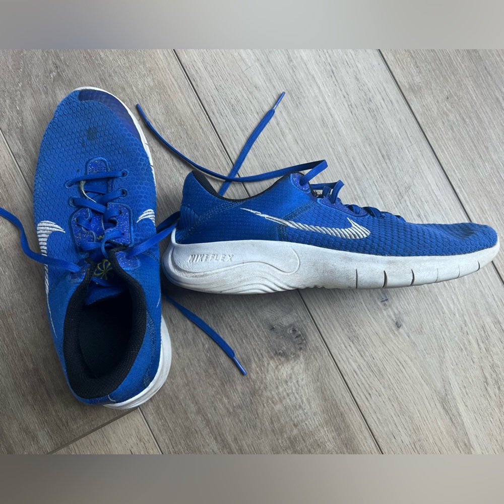 Nike Blue Athletic Shoes